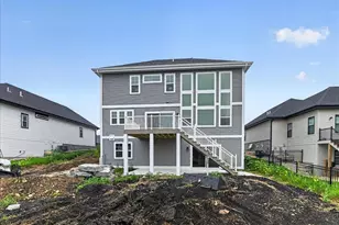 906 Travis Larson Ct, Waunakee, WI 53597 - Photo 4