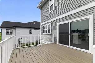 906 Travis Larson Ct, Waunakee, WI 53597 - Photo 6