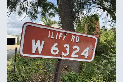 W6324 Iliff Road, Monroe, WI 53566 - Photo 2