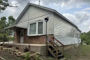 W6324 Iliff Rd, Monroe, WI 53566 - Photo 4