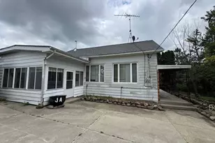 W6324 Iliff Rd, Monroe, WI 53566 - Photo 8