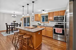 1210 Twinleaf Ln, Madison, WI 53719 - Photo 2