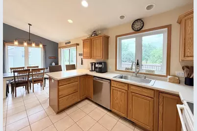 612 Birdie Lane, Poynette, WI 53955 - Photo 6
