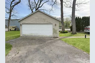 813 Shady Avenue, Delavan, WI 53115 - Photo 2