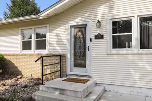 2348 Pioneer Dr, Beloit, WI 53511 - Photo 4