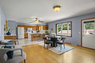 300 Plympton St, Verona, WI 53593 - Photo 10