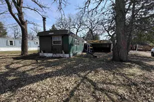 122 Falling Creek Cir, Janesville, WI 53548 - Photo 4