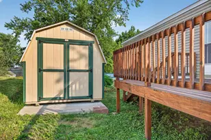 889 Norman Dr, Stoughton, WI 53589 - Photo 16
