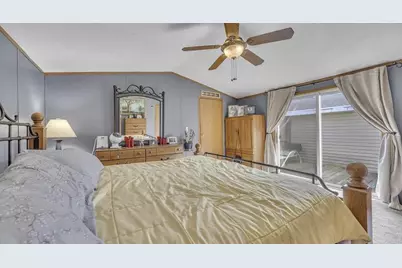 33 S Hiawatha Circle #33, Sheboygan, WI 53081 - Photo 12