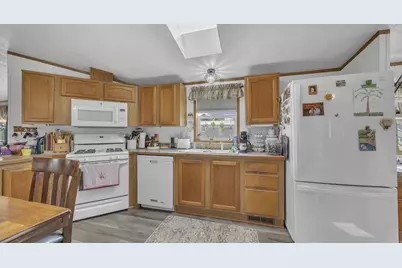 33 S Hiawatha Circle #33, Sheboygan, WI 53081 - Photo 8