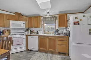 33 S Hiawatha Cir, Sheboygan, WI 53081 - Photo 8