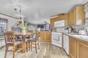 33 S Hiawatha Cir, Sheboygan, WI 53081 - Photo 10