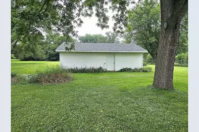 2424 Shopiere Road, Beloit, WI 53511 - Photo 38