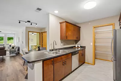 8206 Starr Grass Drive #105, Madison, WI 53719 - Photo 4