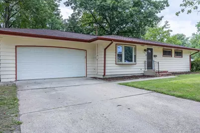 1634 S Arch Street, Janesville, WI 53546 - Photo 2