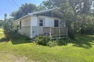 349 Spring St, Lynxville, WI 54626 - Photo 4