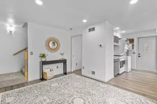 1317 Everett St, Madison, WI 53704 - Photo 6