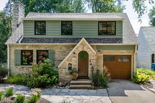 321 Kensington Dr, Madison, WI 53704 - Photo 2