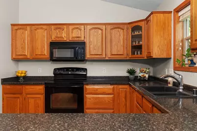 916 Forest View Drive, Verona, WI 53593 - Photo 18