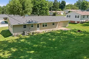 817 Rice St, Horicon, WI 53032 - Photo 8