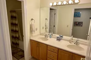 9110 Waterside St, Middleton, WI 53562 - Photo 14