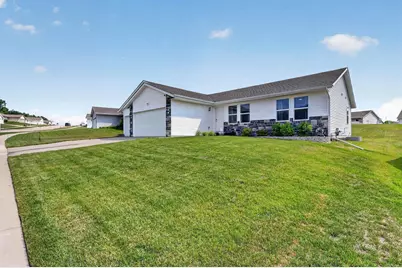 3150 Emerald Drive, Janesville, WI 53546 - Photo 4
