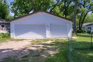 606 Bluff St, Necedah, WI 54646 - Photo 4