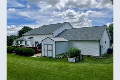 304 N Atwood Lane, Deerfield, WI 53531 - Photo 2