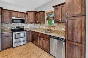 8927 Sunstone Ln, Middleton, WI 53562 - Photo 8