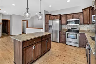 8927 Sunstone Ln, Middleton, WI 53562 - Photo 10