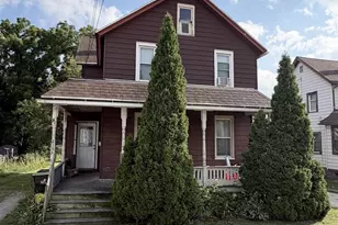 219 W Mill St, Beaver Dam, WI 53916 - Photo 1