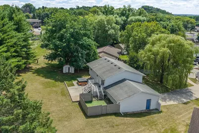 937 Justin Circle, Reedsburg, WI 53959 - Photo 4