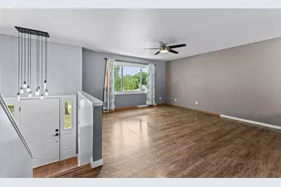937 Justin Circle, Reedsburg, WI 53959 - Photo 8