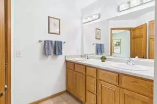 7019 Havenswood Dr, Madison, WI 53718 - Photo 20
