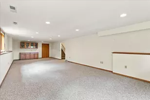615 Kensington Square, Stoughton, WI 53589 - Photo 28