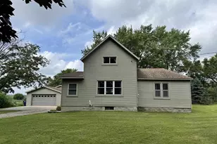 N5889 S Crystal Lake Rd, Beaver Dam, WI 53916 - Photo 4
