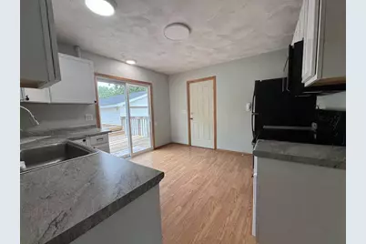 441 E Acorn Drive, Beloit, WI 53511 - Photo 8