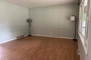 441 E Acorn Dr, Beloit, WI 53511 - Photo 6