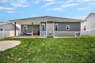 313 Cherry St, Edgerton, WI 53534 - Photo 32
