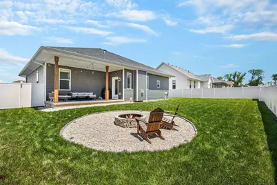 313 Cherry Street, Edgerton, WI 53534 - Photo 6
