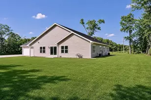 2241 &amp 2243 S Haborn Dr, Beloit, WI 53511 - Photo 32