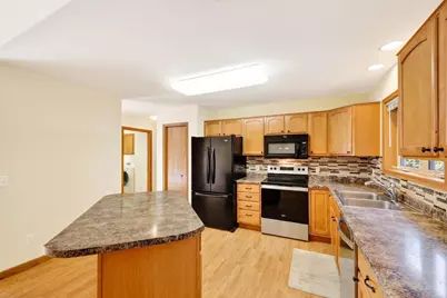 601 Viking View Drive #8, Reedsburg, WI 53959 - Photo 12