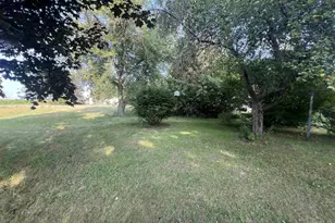 520 N Washington St, Wyocena, WI 53969 - Photo 2
