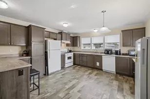 100 Crimson Dr, Reedsburg, WI 53959 - Photo 6