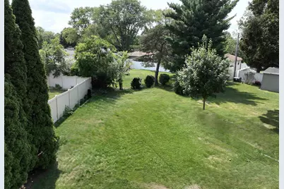 2122 N Hawthorne Park Drive, Janesville, WI 53545 - Photo 34
