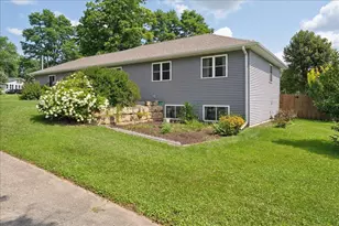 721 Grove St, Baraboo, WI 53913 - Photo 52