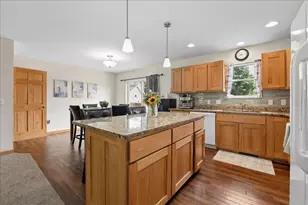 721 Grove St, Baraboo, WI 53913 - Photo 8