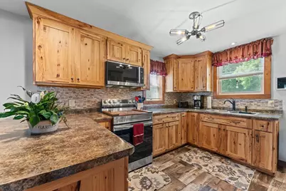 515 N Oak Street, Reedsburg, WI 53959 - Photo 4