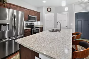 1501 N Windsor Ave, Cottage Grove, WI 53527 - Photo 6