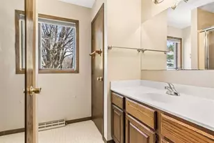 17 Park Crest Ct, Madison, WI 53711 - Photo 32
